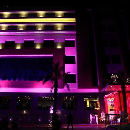 The Palm Court Hotell Ludhiana Exteriör bild