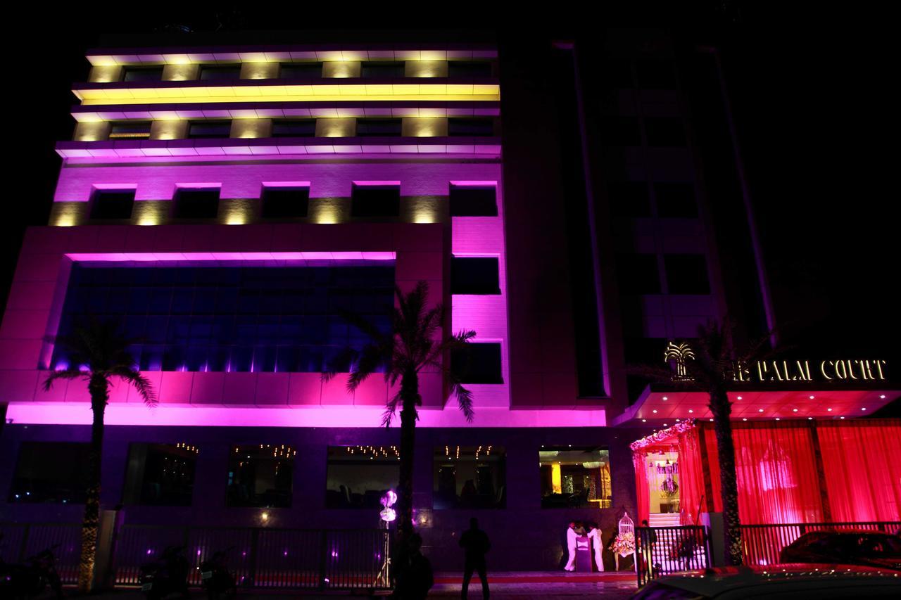 The Palm Court Hotell Ludhiana Exteriör bild