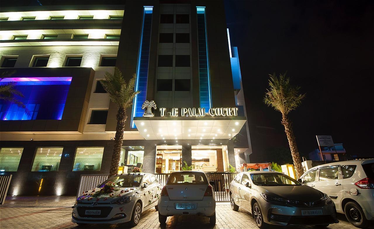 The Palm Court Hotell Ludhiana Exteriör bild