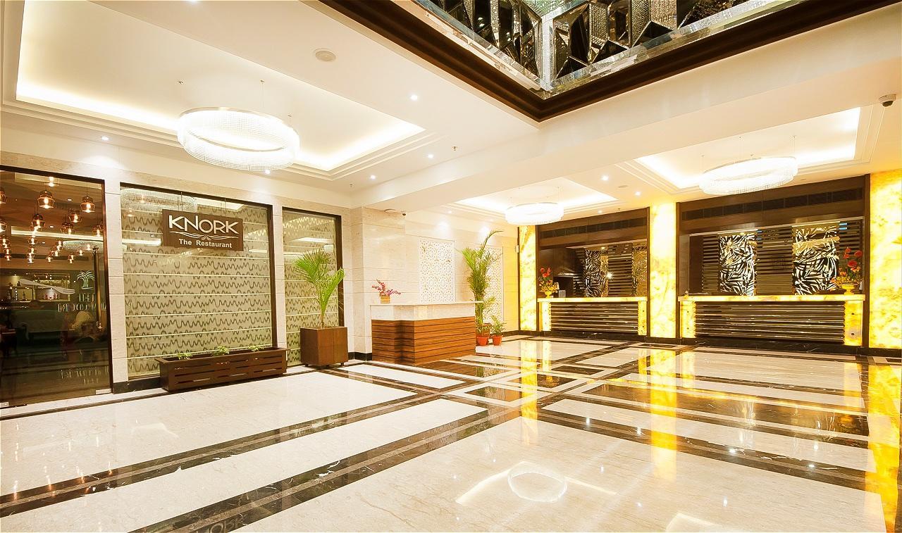 The Palm Court Hotell Ludhiana Exteriör bild