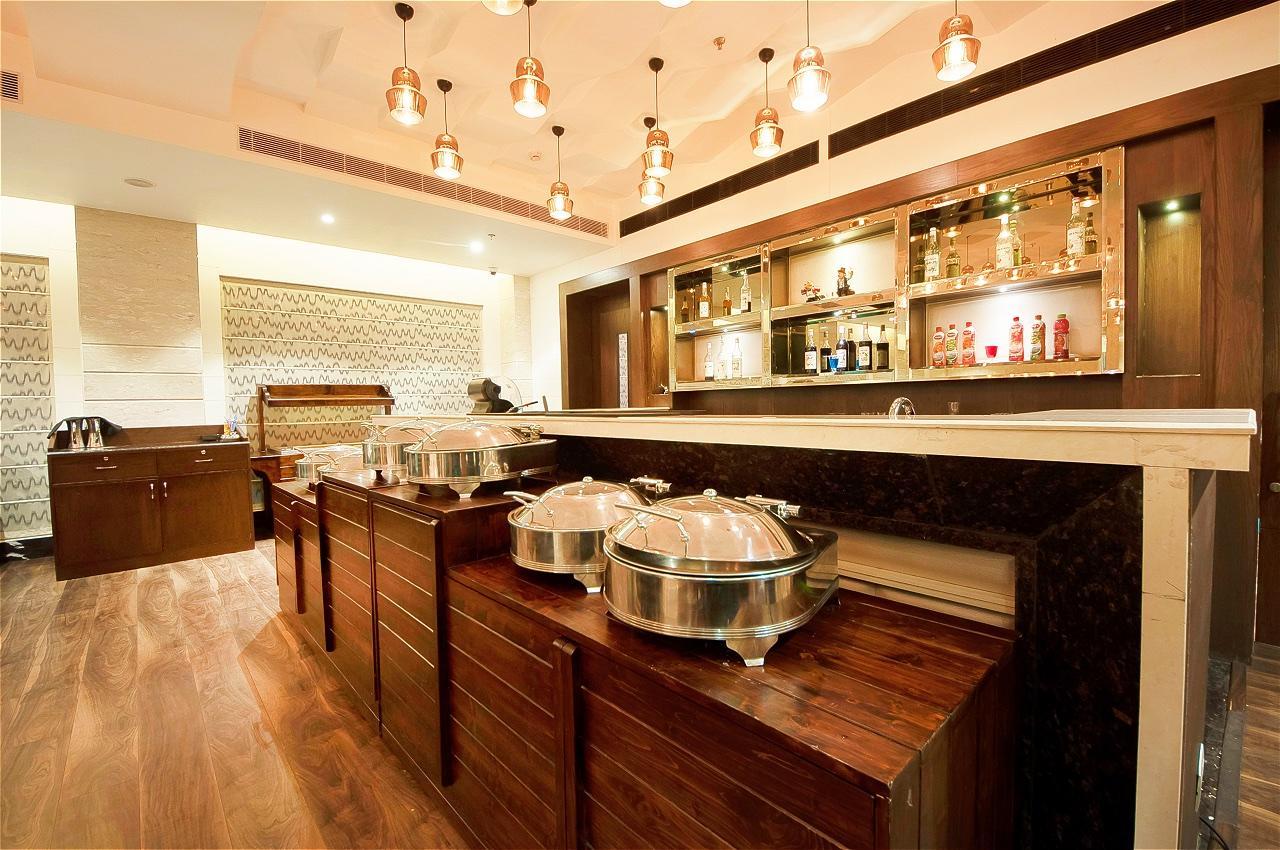 The Palm Court Hotell Ludhiana Exteriör bild